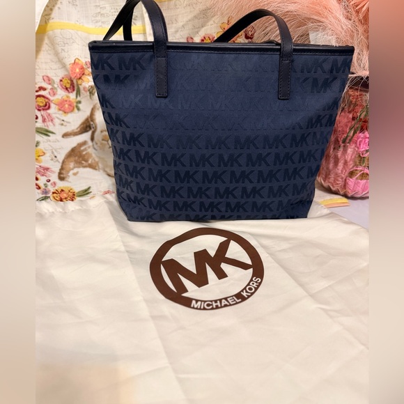 Michael Kors Handbags - Michael Kors Jet Set Signature canvas tote bag in navy blue with dust bag